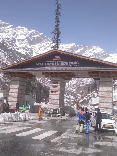Atal Tunnel Rohtang taxi package Manali