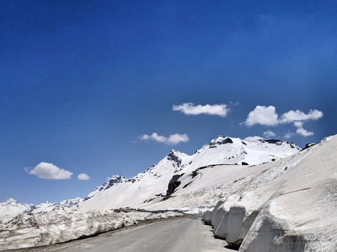 Manali to Sissu tour